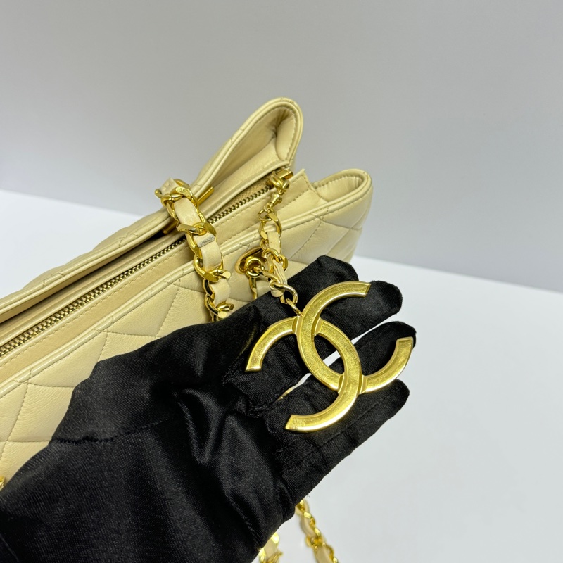 （超級新🆕） Chanel 澎彈羊皮 軟嫩Q彈 肩背包 【專櫃22.7萬】-16