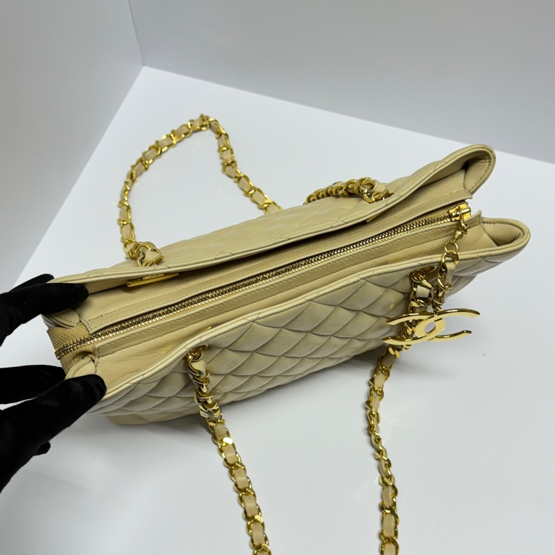 （超級新🆕） Chanel 澎彈羊皮 軟嫩Q彈 肩背包 【專櫃22.7萬】-18