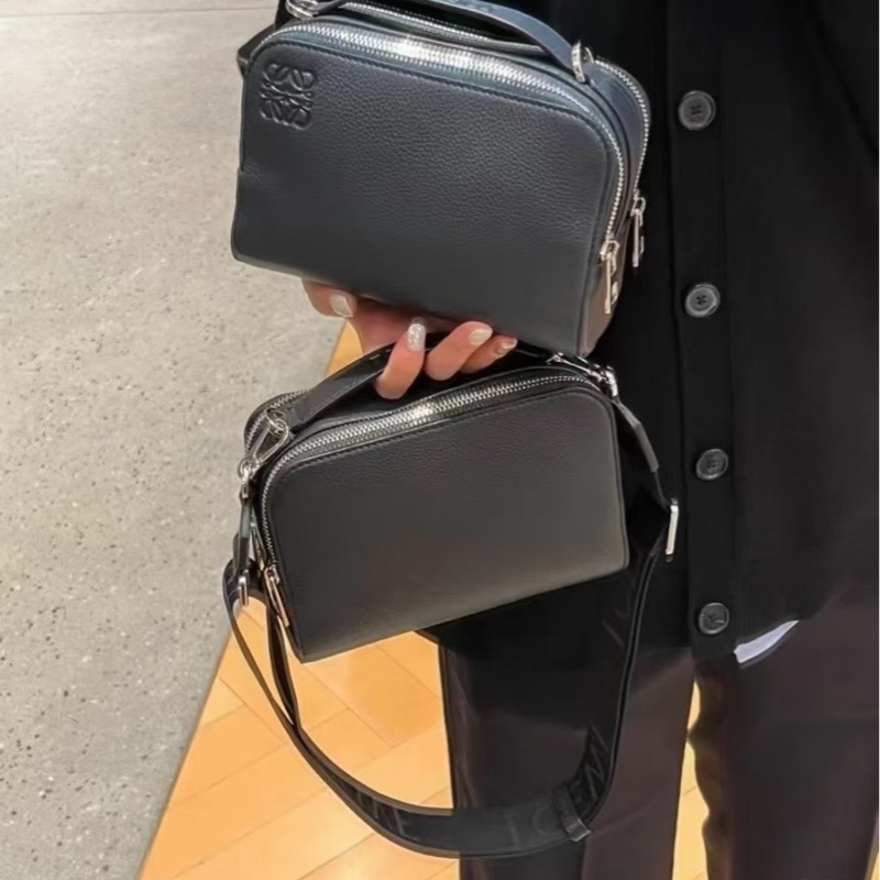 Loewe 相機 斜背包-3