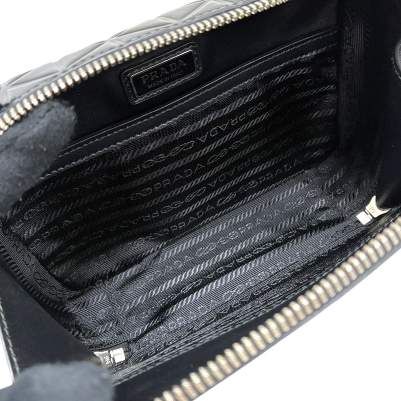 黑色 幾何三角形壓紋 牛皮 Brique 相機包 肩背包【PRADA 普拉達】 2VH070-3