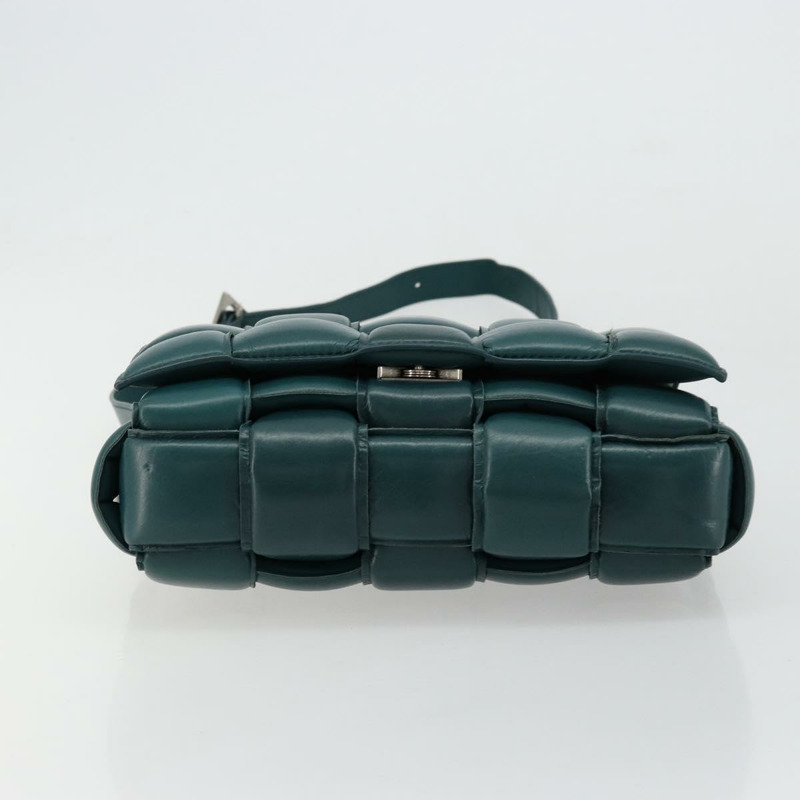 【日本直送】BOTTEGA VENETA MAXI INTRECCIATO 加墊盒式包皮革綠色正品 ka4105SAV-4