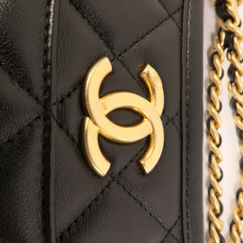 CHANEL 牛皮皮革Hobo鏈帶肩背袋-6