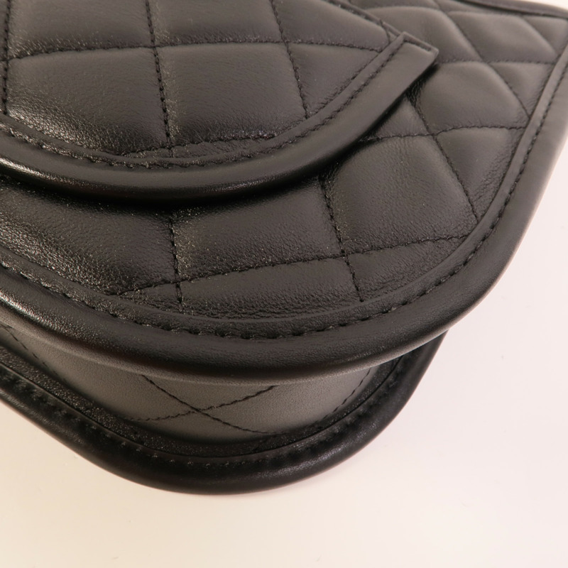 CHANEL 牛皮皮革Hobo鏈帶肩背袋-9