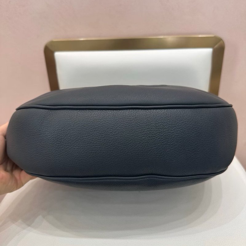 CELINE HeloiseTriomphe 岩石灰全皮肩背腋下包 27*27cm 98新配件塵袋-4