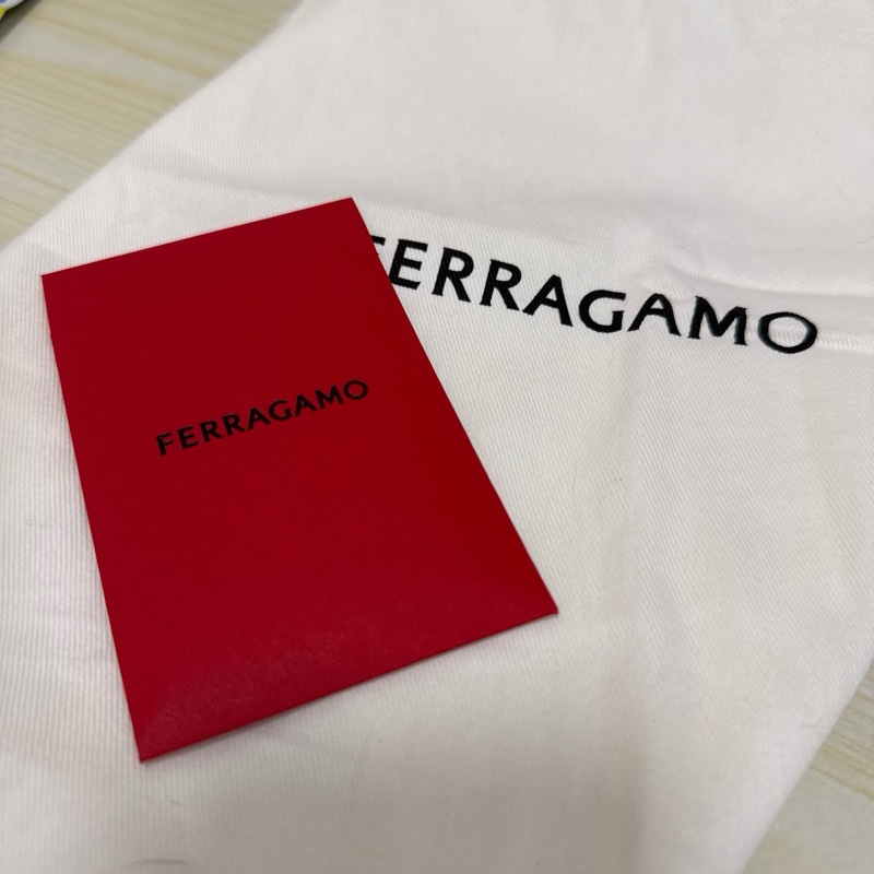 FERRAGAMO NEW FRAME S medium brown 手提-1