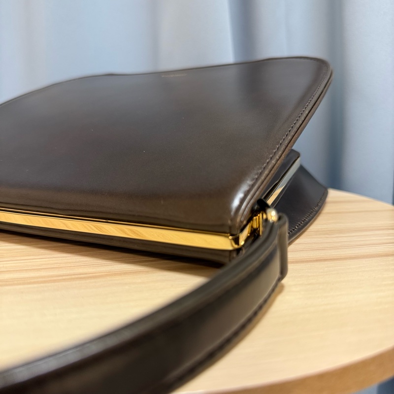 FERRAGAMO NEW FRAME S medium brown 手提-37