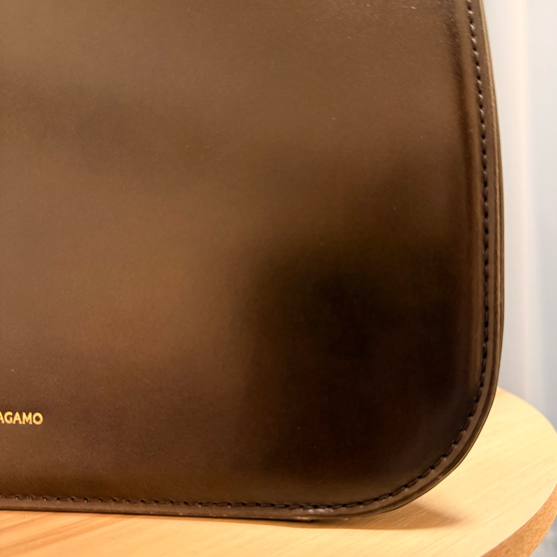 FERRAGAMO NEW FRAME S medium brown 手提-42