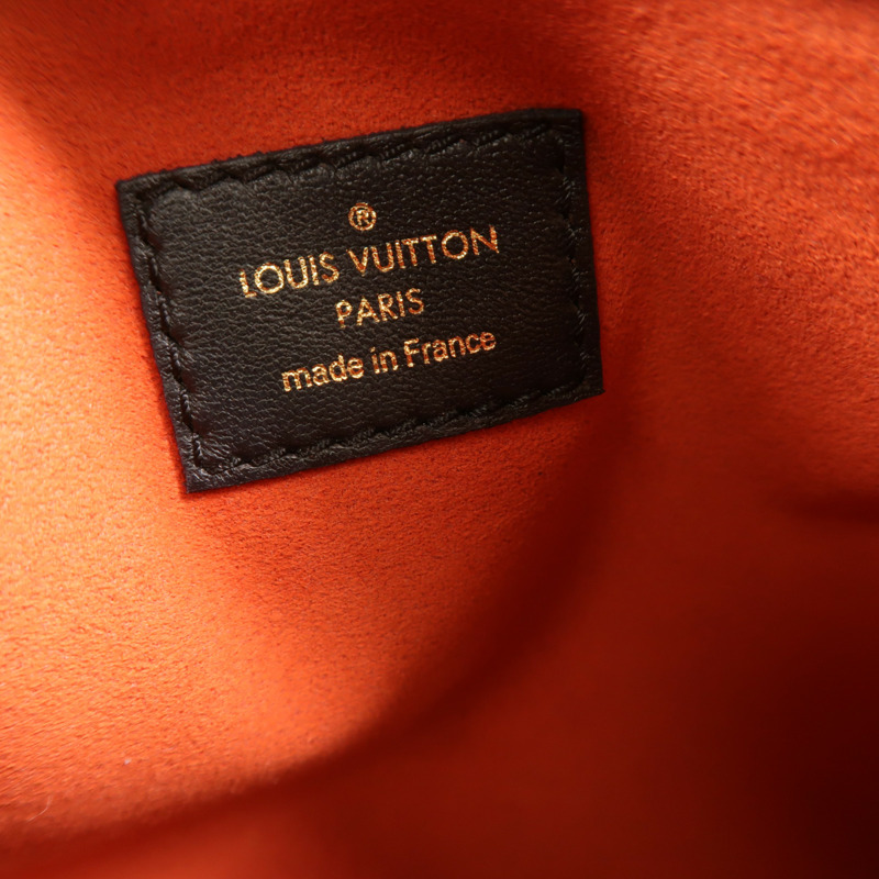 LOUIS VUITTON Monogram Embossed Coussin BB金扣鏈帶手挽肩背兩用袋-5
