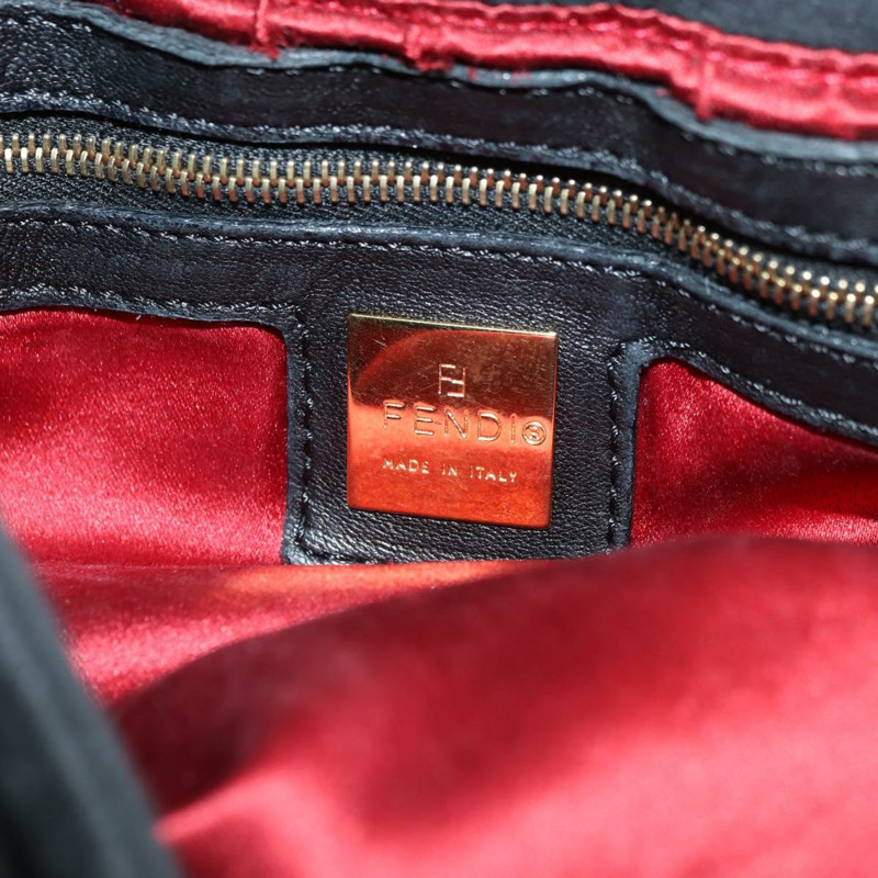 【日本直送】FENDI Mamma Baguette 單肩包 麂皮 黑色 金色 正品 yk20351SAM-20