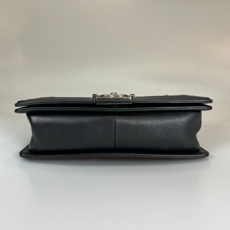 CHANEL BOY25 羊皮黑 保卡款29開-4