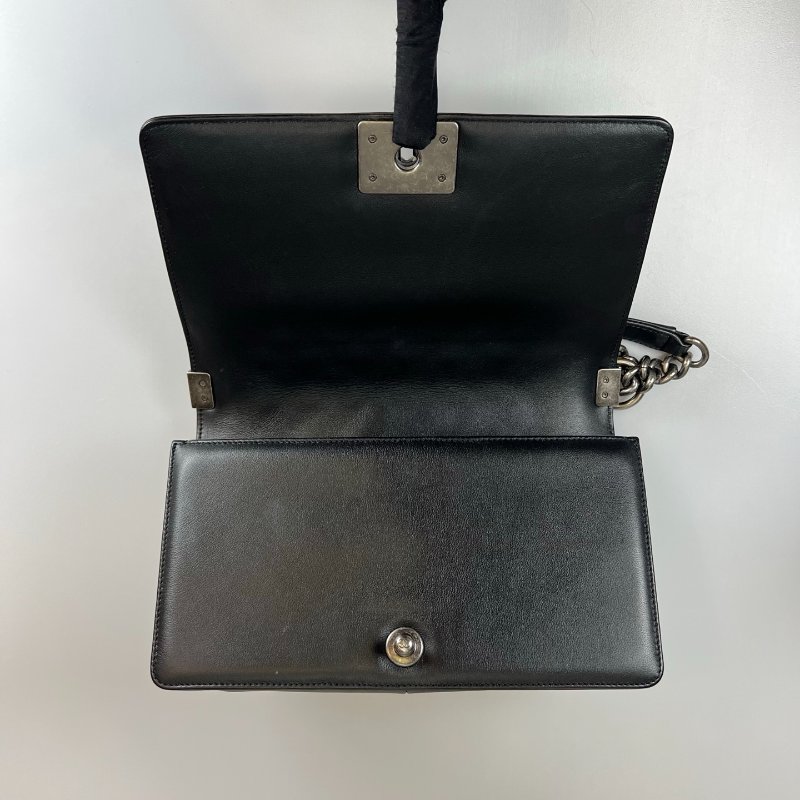 CHANEL BOY25 羊皮黑 保卡款29開-5