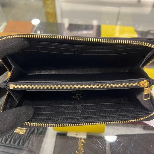 東區正精品㊣LOUIS VUITTON LV M60171 黑色全皮壓紋金釦ㄇ字拉鍊窄版長夾 RZ6420-2