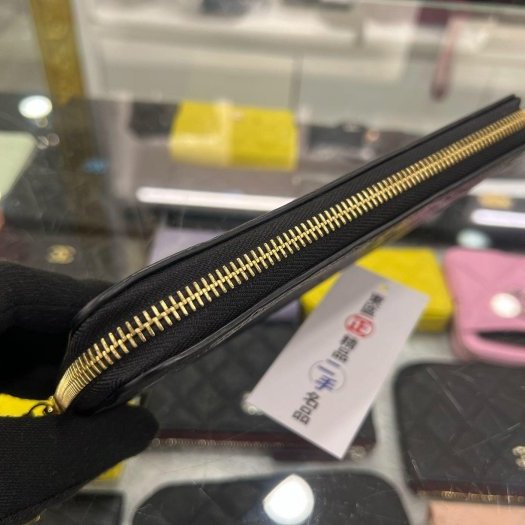 東區正精品㊣LOUIS VUITTON LV M60171 黑色全皮壓紋金釦ㄇ字拉鍊窄版長夾 RZ6420-5