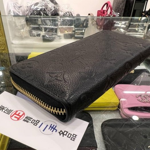 東區正精品㊣LOUIS VUITTON LV M60171 黑色全皮壓紋金釦ㄇ字拉鍊窄版長夾 RZ6420-6