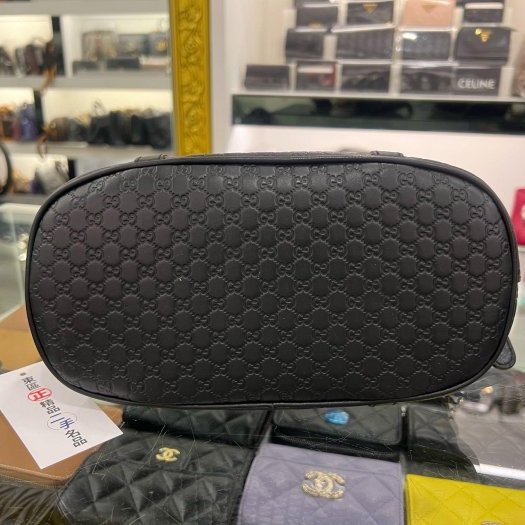 東區正精品㊣ GUCCI 449654 黑色牛皮全皮壓紋金釦拉鍊弧型貝殼包手提包斜背包RZ6422-8