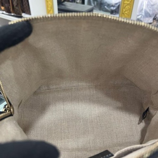 東區正精品㊣ GUCCI 449654 黑色牛皮全皮壓紋金釦拉鍊弧型貝殼包手提包斜背包RZ6422-10