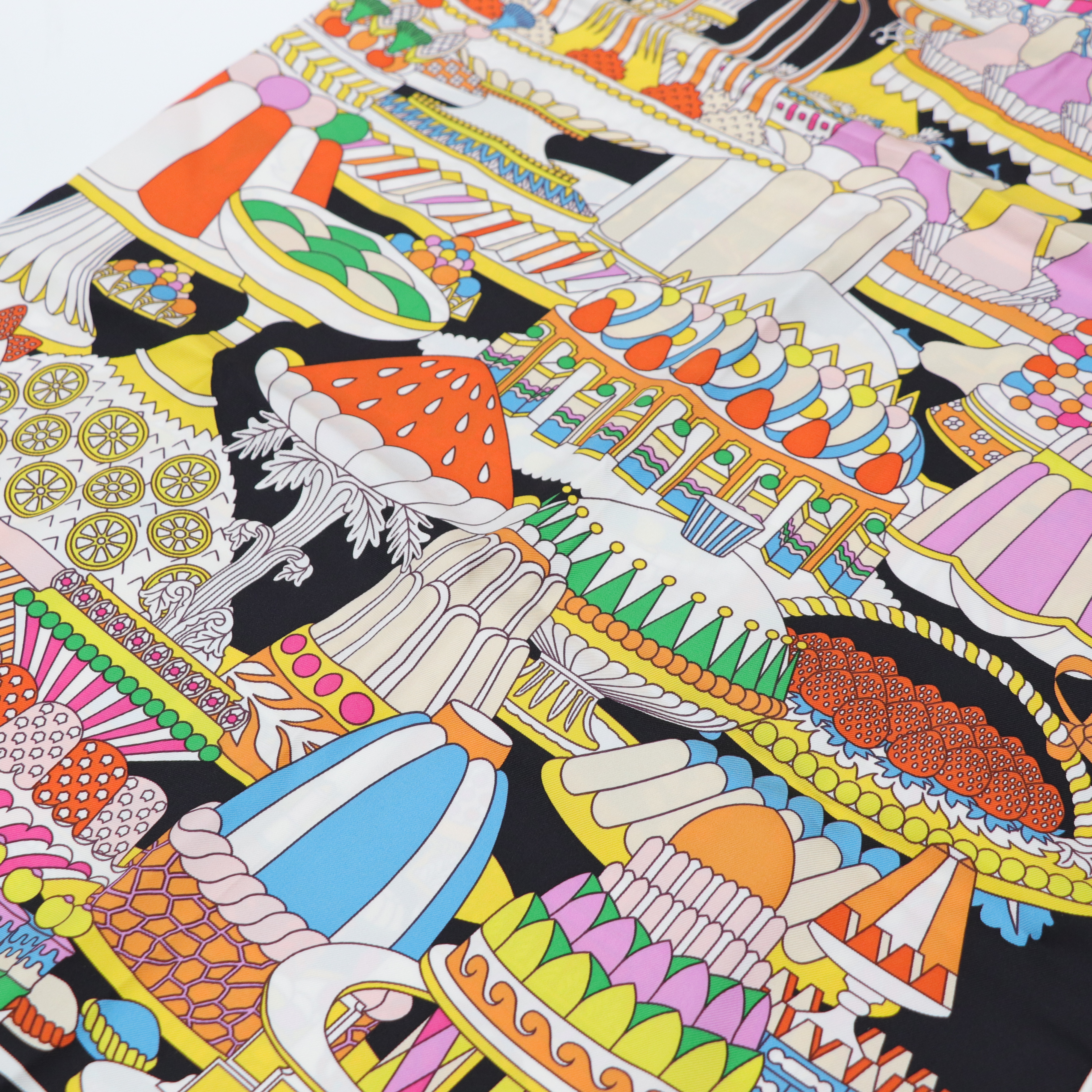 Hermès 愛馬仕 法式甜點 絲巾-1