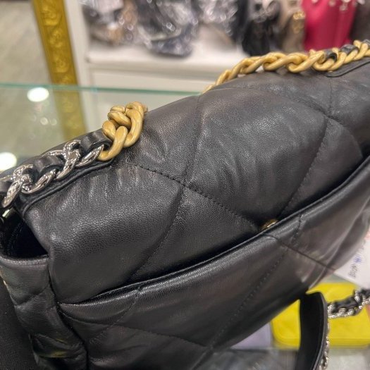 東區正精品㊣CHANEL 19 AS1160香奈兒黑色大菱格紋小羊皮金銀鍊肩背包手提包小號 26CM RZ6421-9