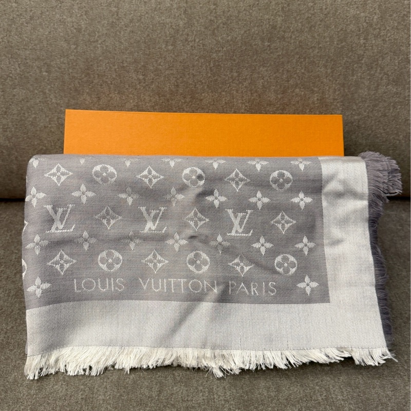 LV灰色薄圍巾🧣-3