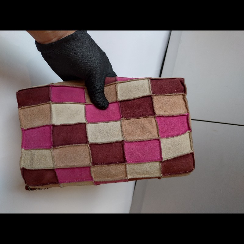 Chanel 銀鍊粉咖米拼色方格方釦肩側包-13