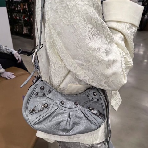 Balenciaga Le Cagole 機車餃子包xs碼 藍色 25*15*6  9新 配件塵袋 子包 鏡子