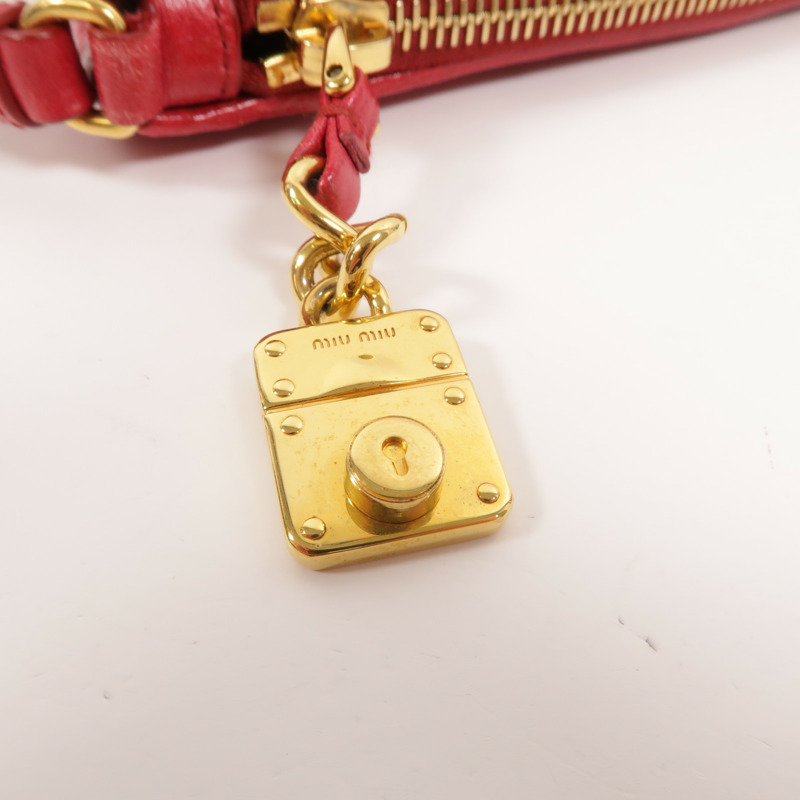 Miu Miu 牛皮皮革Pouch手拿包-15
