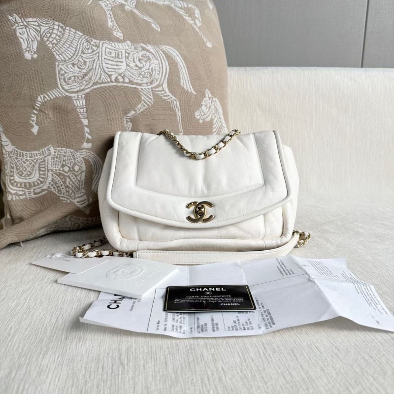 Chanel 白金雲朵泡芙包 白色金扣 羊皮 23*13*5  9新 配件購證 塵袋 保卡-2