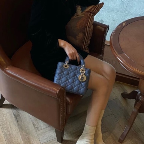 Dior 黛妃四格肩背斜背包 灰藍色 淡金扣 20*17*6  9新 配件保卡 肩帶 塵袋