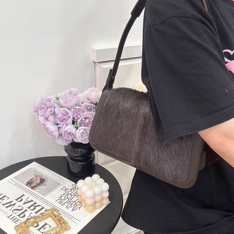 【赫蒂國際精品】Celine 賽琳 皮草漆皮肩背包vintage-1