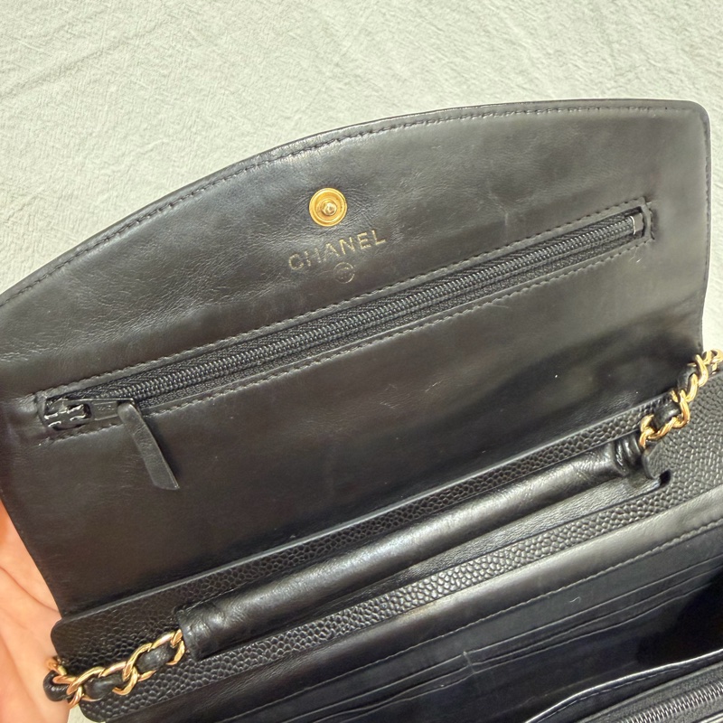 Chanel WOC金鍊荔枝牛皮斜背包-4