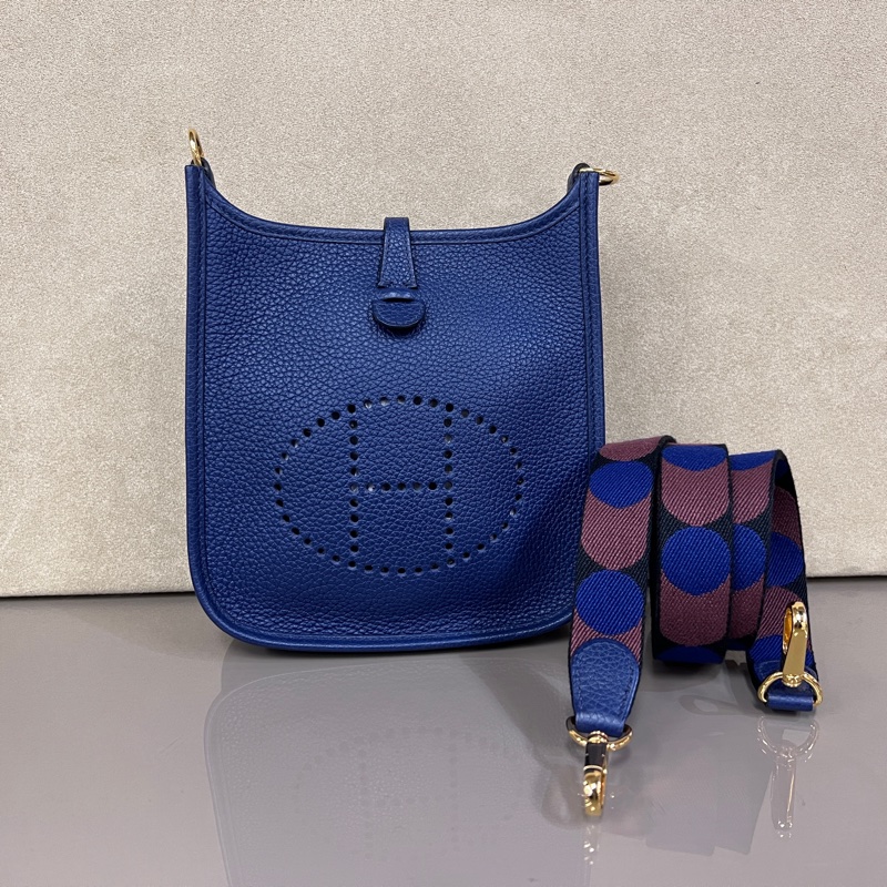 Hermes M3 Bleu Encre水墨藍Clemence皮金釦MiniEvelyne 斜背包-0