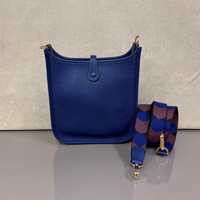 Hermes M3 Bleu Encre水墨藍Clemence皮金釦MiniEvelyne 斜背包-1
