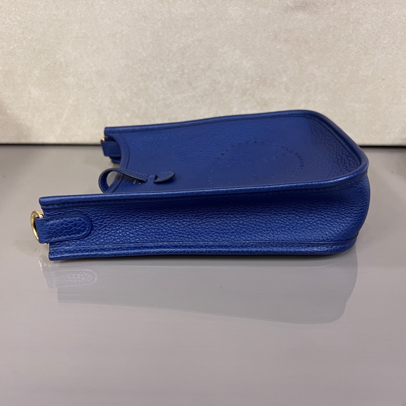 Hermes M3 Bleu Encre水墨藍Clemence皮金釦MiniEvelyne 斜背包-3