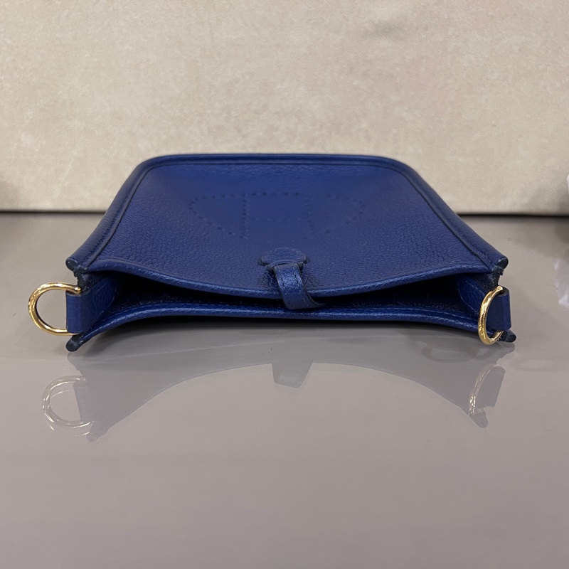 Hermes M3 Bleu Encre水墨藍Clemence皮金釦MiniEvelyne 斜背包-4