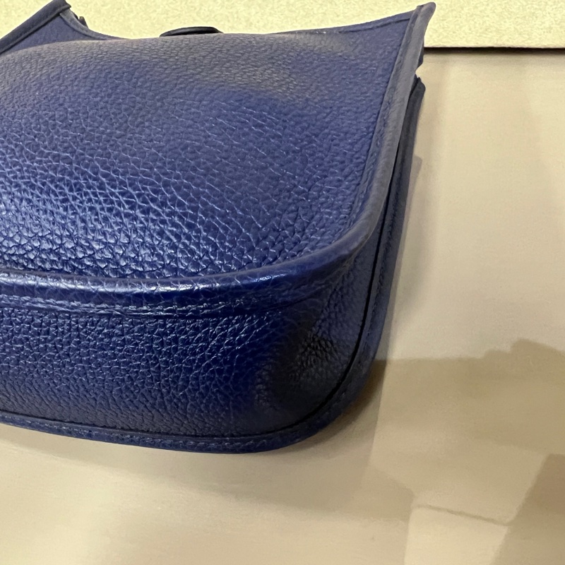 Hermes M3 Bleu Encre水墨藍Clemence皮金釦MiniEvelyne 斜背包-8