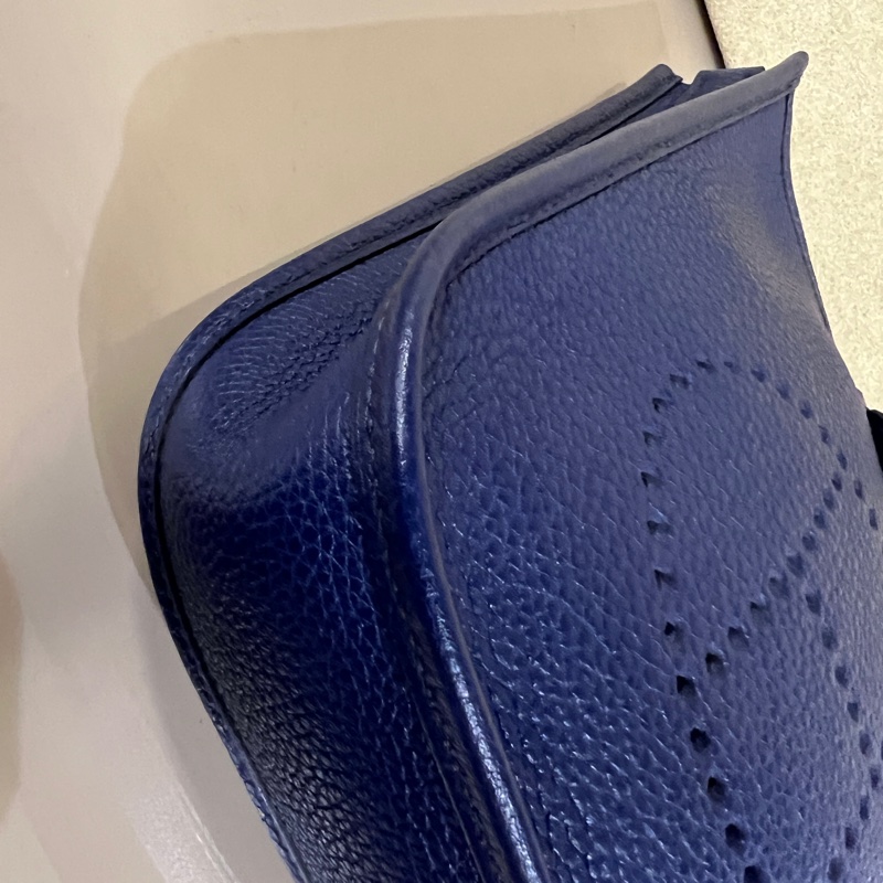 Hermes M3 Bleu Encre水墨藍Clemence皮金釦MiniEvelyne 斜背包-9