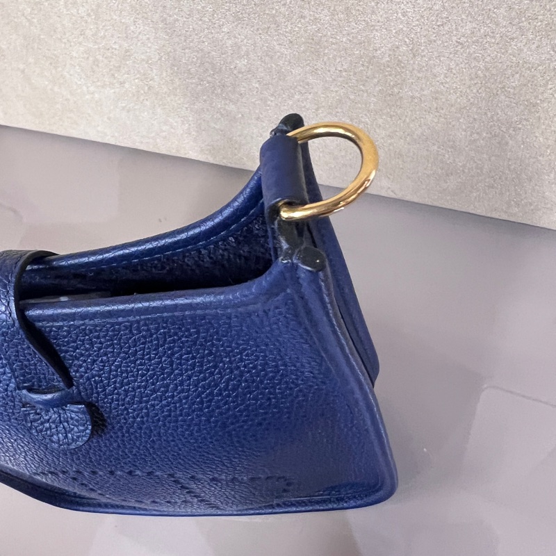 Hermes M3 Bleu Encre水墨藍Clemence皮金釦MiniEvelyne 斜背包-14