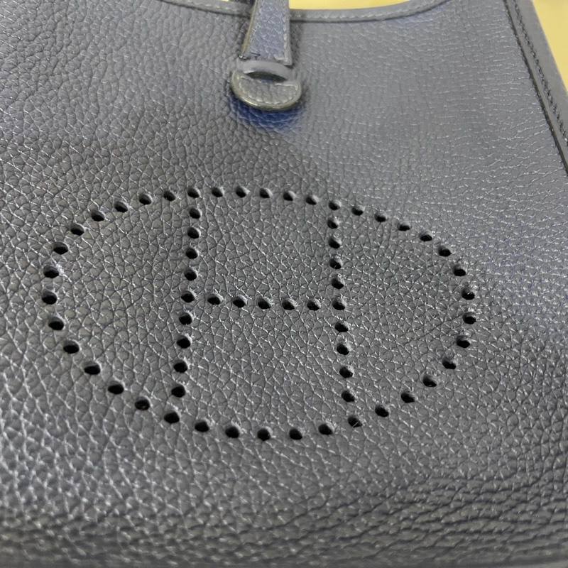 Hermes M3 Bleu Encre水墨藍Clemence皮金釦MiniEvelyne 斜背包-17