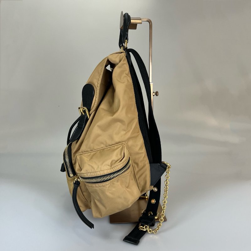 BURBERRY 土黃尼龍後背包-2