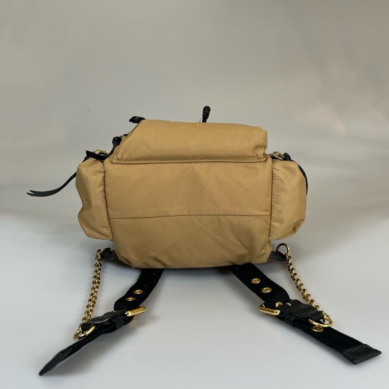BURBERRY 土黃尼龍後背包-4