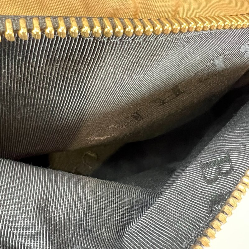 BURBERRY 土黃尼龍後背包-7
