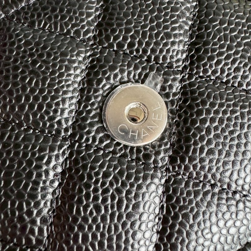 ✨全新商品✨全配 Chanel 黑色銀釦WOC-6