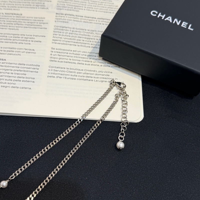 CHANEL銀色珍珠小花鑽石雙C琉璃珍珠項鍊-4