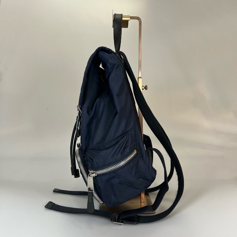 BURBERRY 藍尼龍後背包(舊款)-3