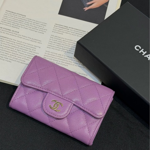 CHANEL紫色金釦卡包/31