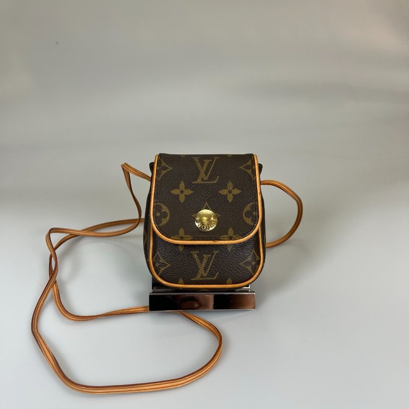 LV M60018 老花Pochette Cancun 側肩包-0