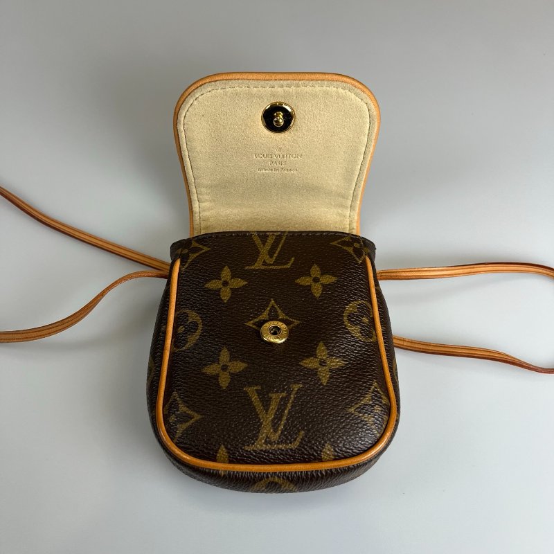 LV M60018 老花Pochette Cancun 側肩包-4