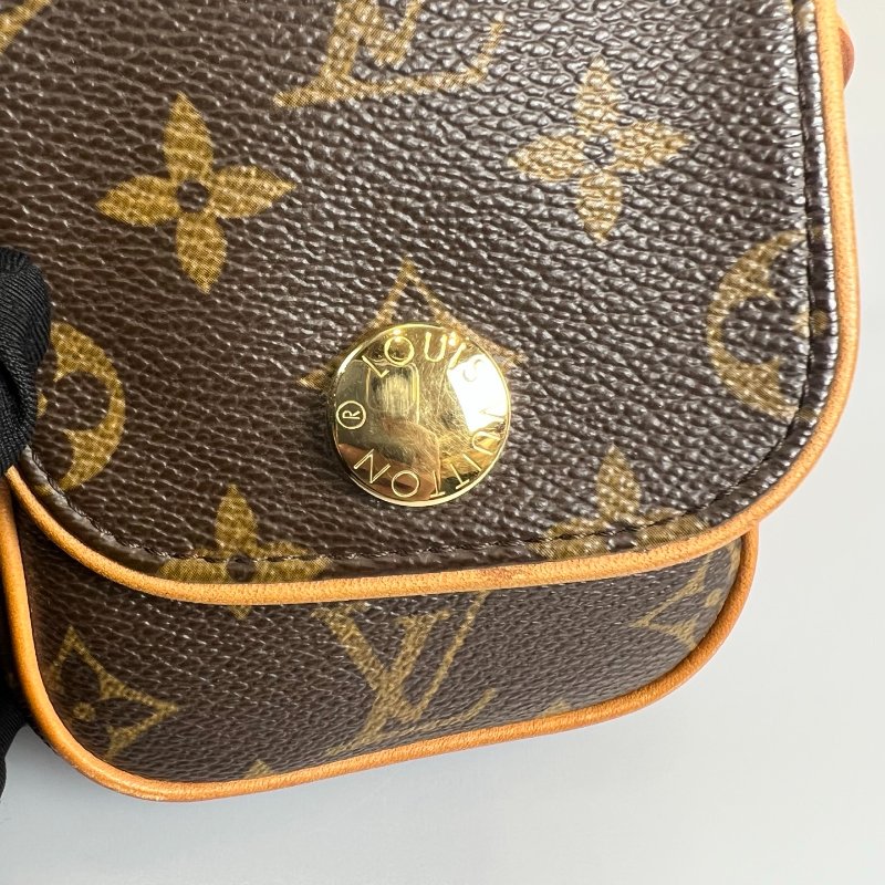 LV M60018 老花Pochette Cancun 側肩包-6