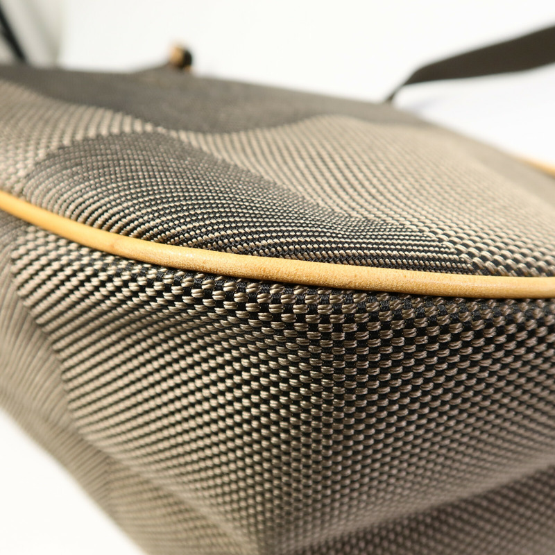 LOUIS VUITTON Damier Geant Explorateur肩背袋-11