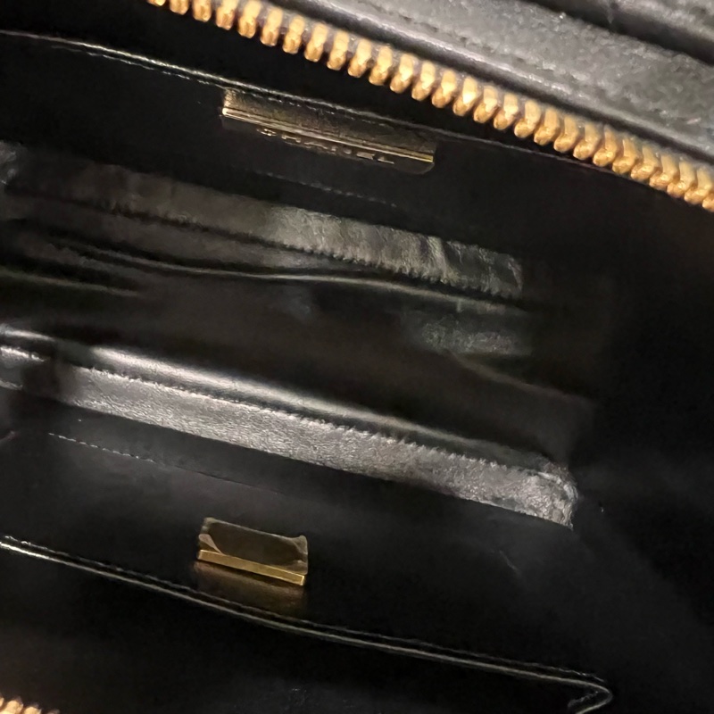 ෆ Chanel 22B Vanity Case限量✨盒子包 🉑放手機-16